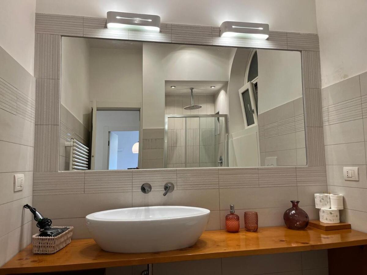 La Dolce Vita - Luxury Colosseum Boutique Apartment Roma Ngoại thất bức ảnh