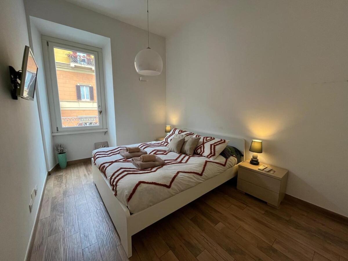La Dolce Vita - Luxury Colosseum Boutique Apartment Roma Ngoại thất bức ảnh
