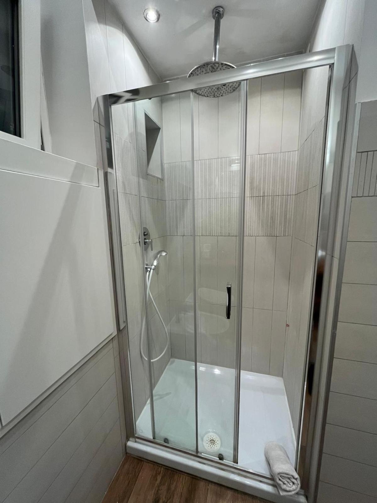 La Dolce Vita - Luxury Colosseum Boutique Apartment Roma Ngoại thất bức ảnh