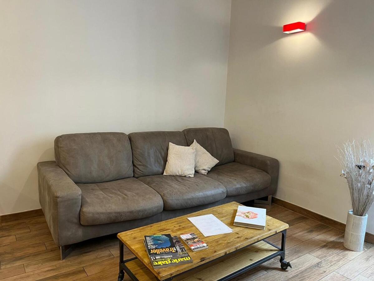 La Dolce Vita - Luxury Colosseum Boutique Apartment Roma Ngoại thất bức ảnh